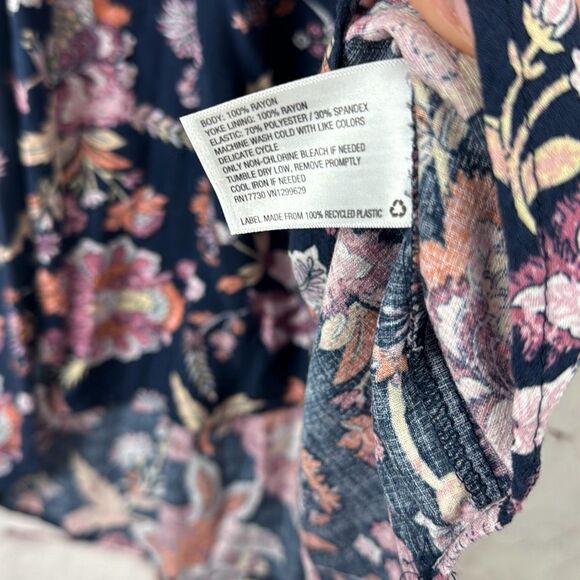 Knox Rose Blouse Shirt Top Womens Floral Button Up Rayon Large Navy Blue Pink - Picture 4 of 10